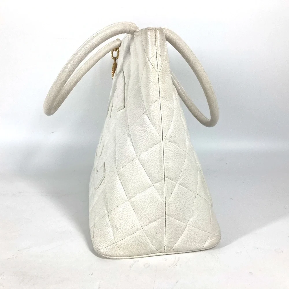 CHANEL White Caviar Leather Logo Shoulder Bag